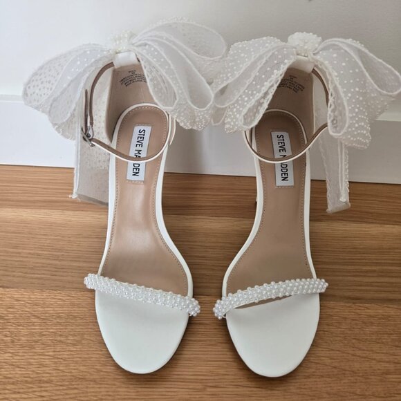 Steve Madden White Bow - Picture 2 of 10